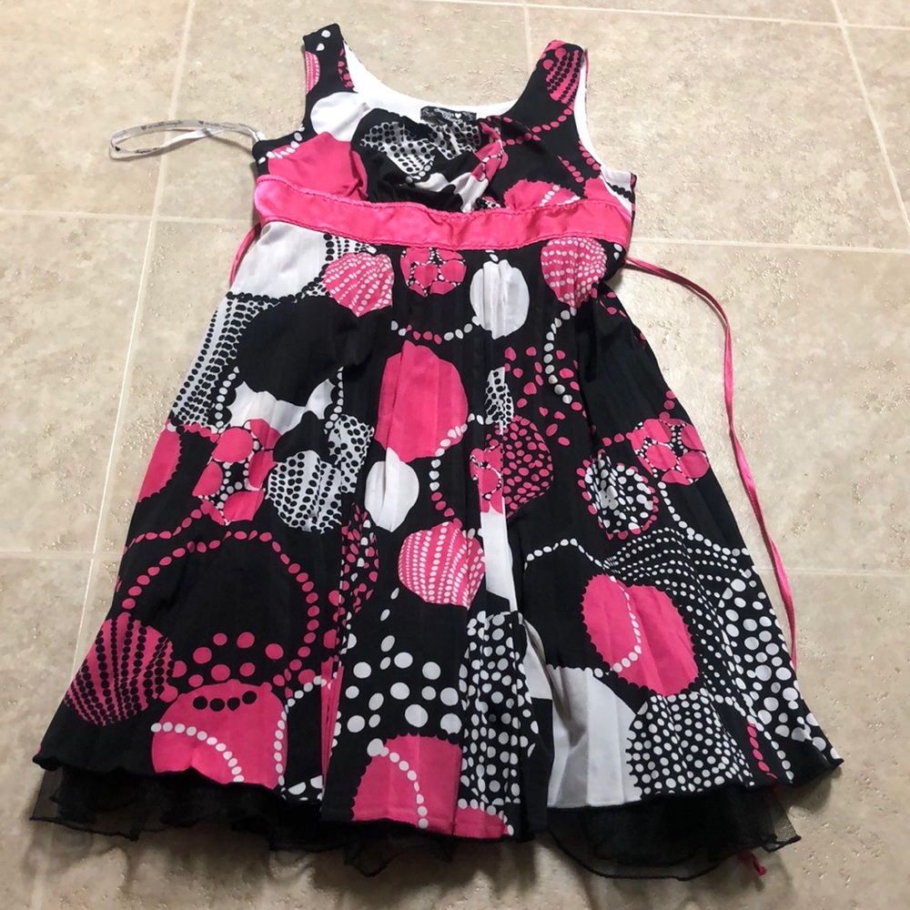 Girls dress